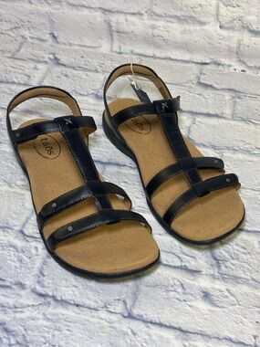 Taos Footwear Women's Trophy 2 Strappy Black Leather Sandal Women’s 11 NEW